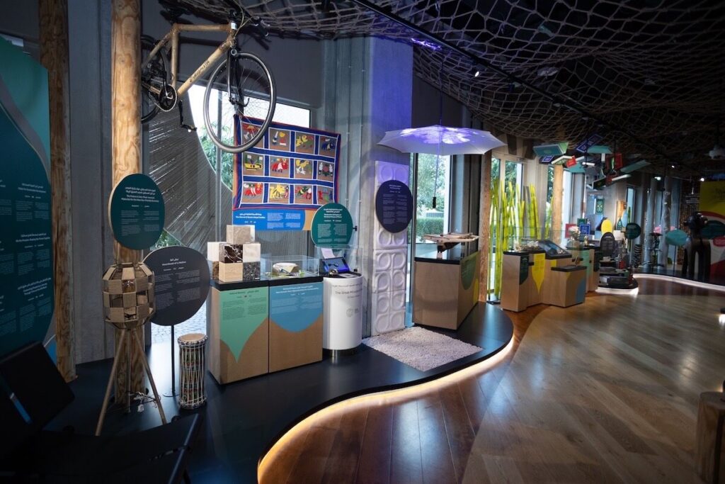 Fitted_Stories of Nations_04